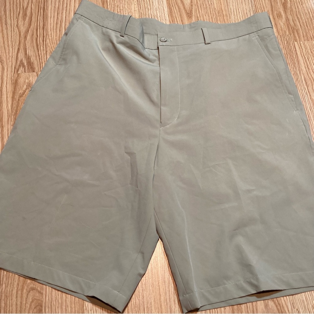 Men’s Slazenger khaki golf shorts 36‎
